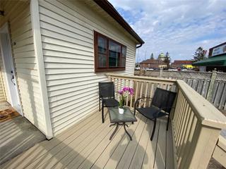 223 Bloor St E