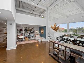 230 - 1159 Dundas St E