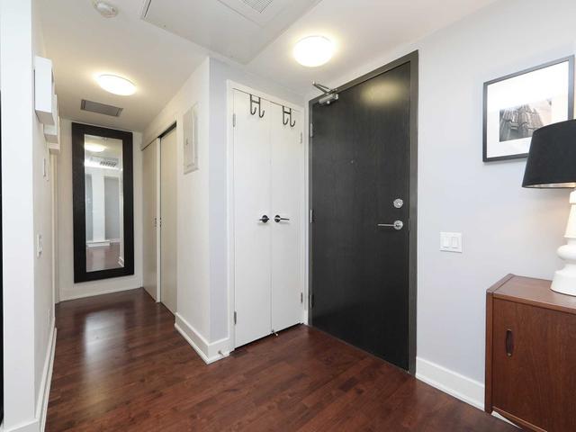 520 - 233 Carlaw Ave