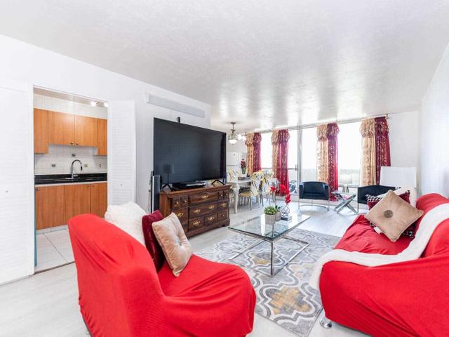 908 - 5 Massey Sq