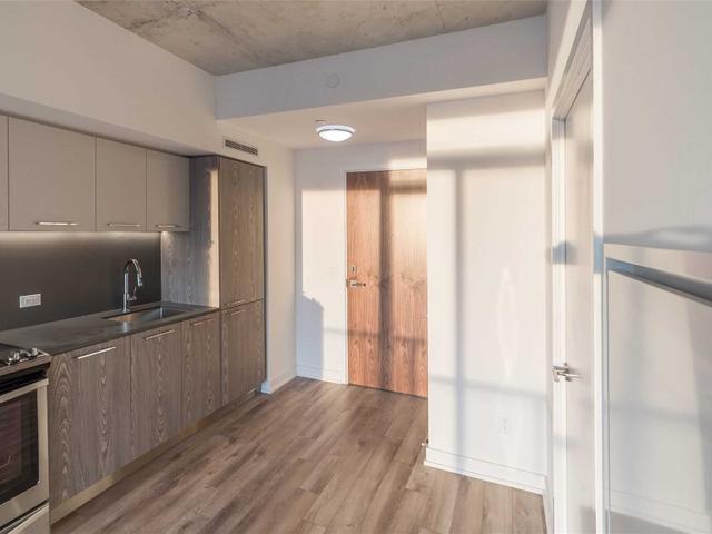 1409 - 15 Baseball Pl