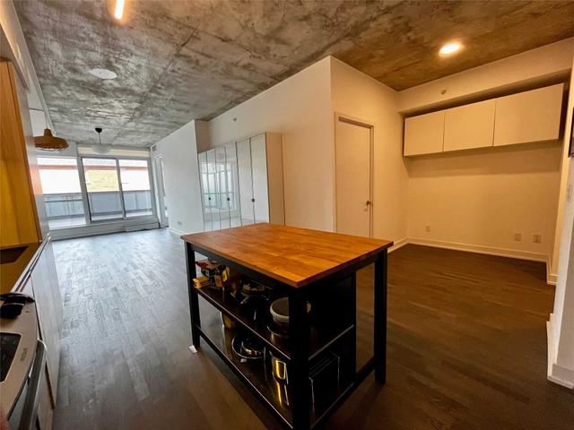 312 - 1238 Dundas St E