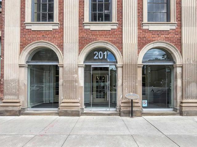 145 - 201 Carlaw Ave