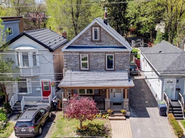 164 Barrington Ave