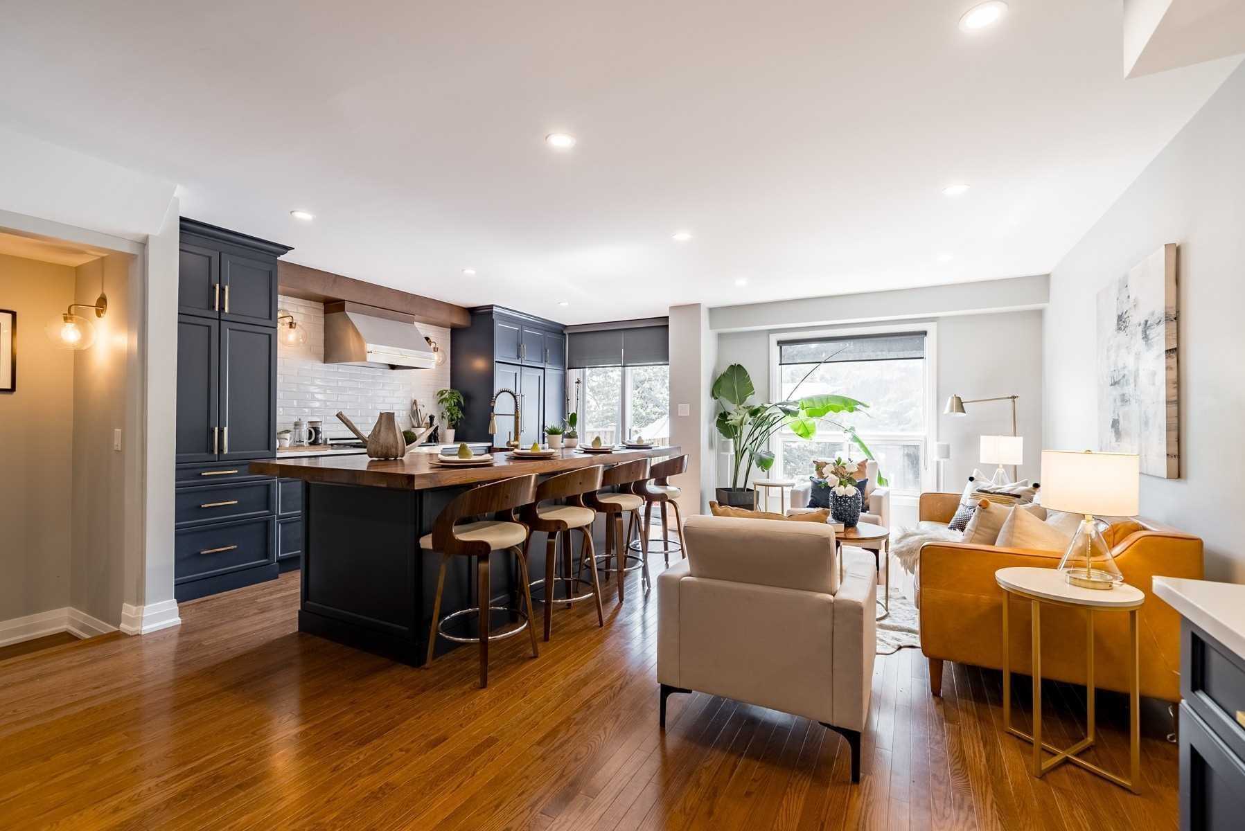 196 10 Bassett Blvd, Whitby Sold, E5713909 Condos.ca