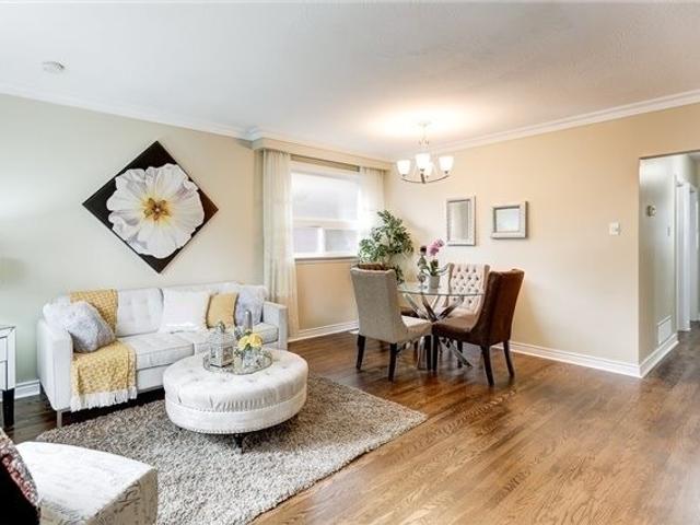 5 Applefield Dr