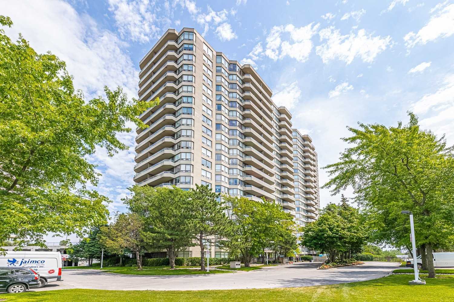 879 1 Greystone Walk Dr, Sold, E5716727 Condos.ca