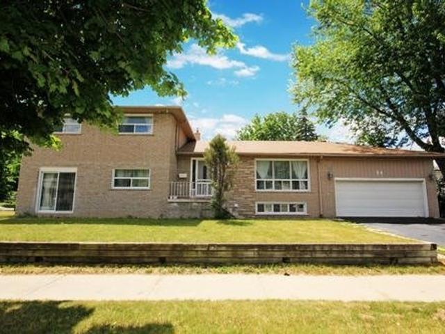 24 Deekshill Dr