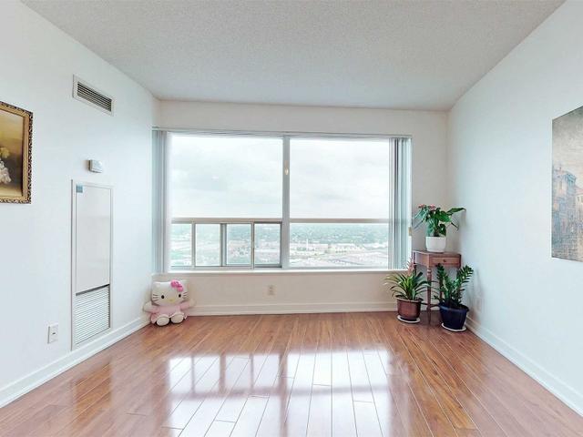 3206 - 36 Lee Centre Dr