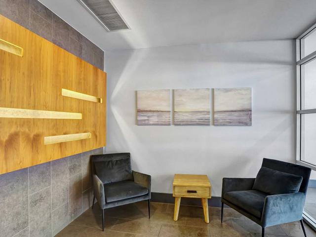 306 - 601 Kingston Rd