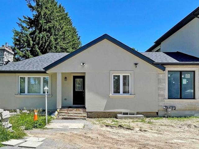 3 Fairway Dr