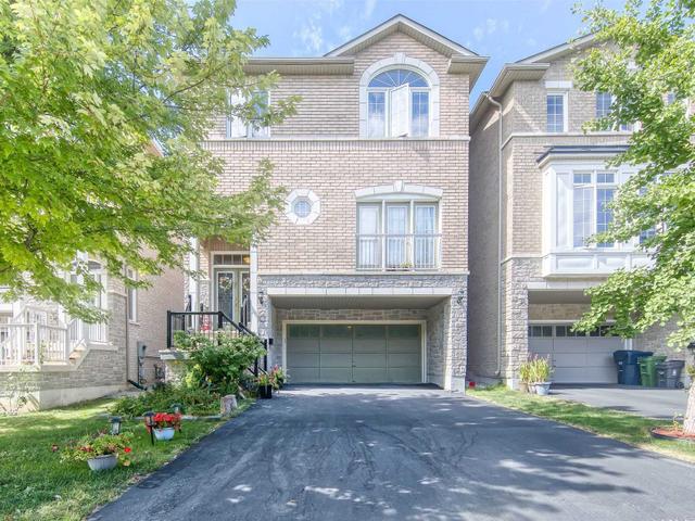 8 Mastwood  Cres