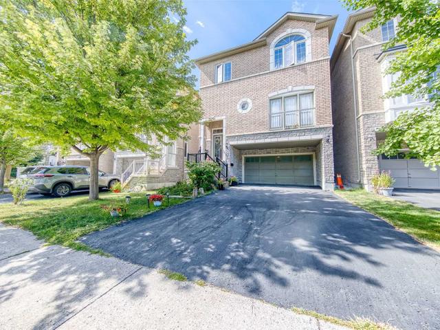 8 Mastwood  Cres