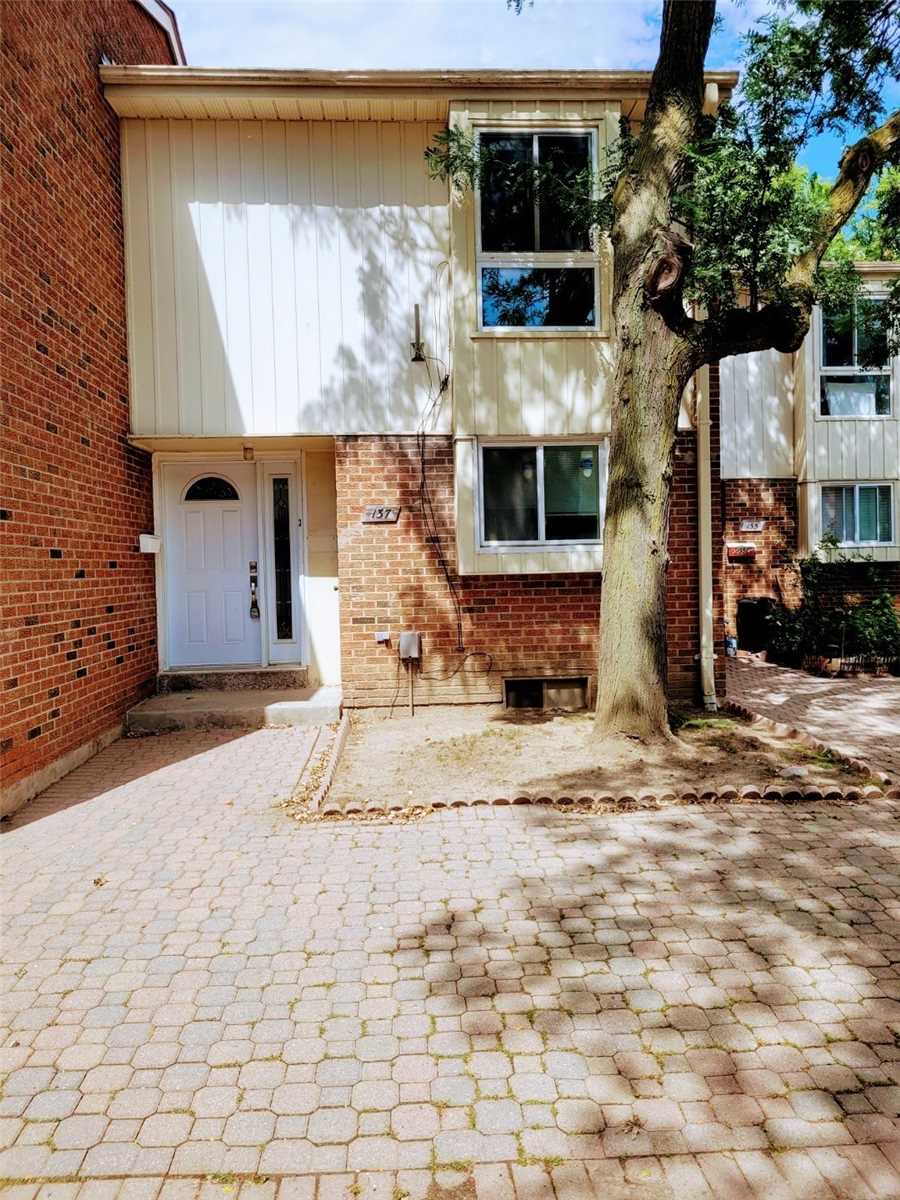 137 20 Brookmill Blvd, Scarborough Leased, E5751316 Condos.ca
