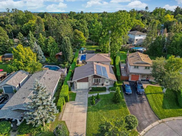 19 Saunders Crt