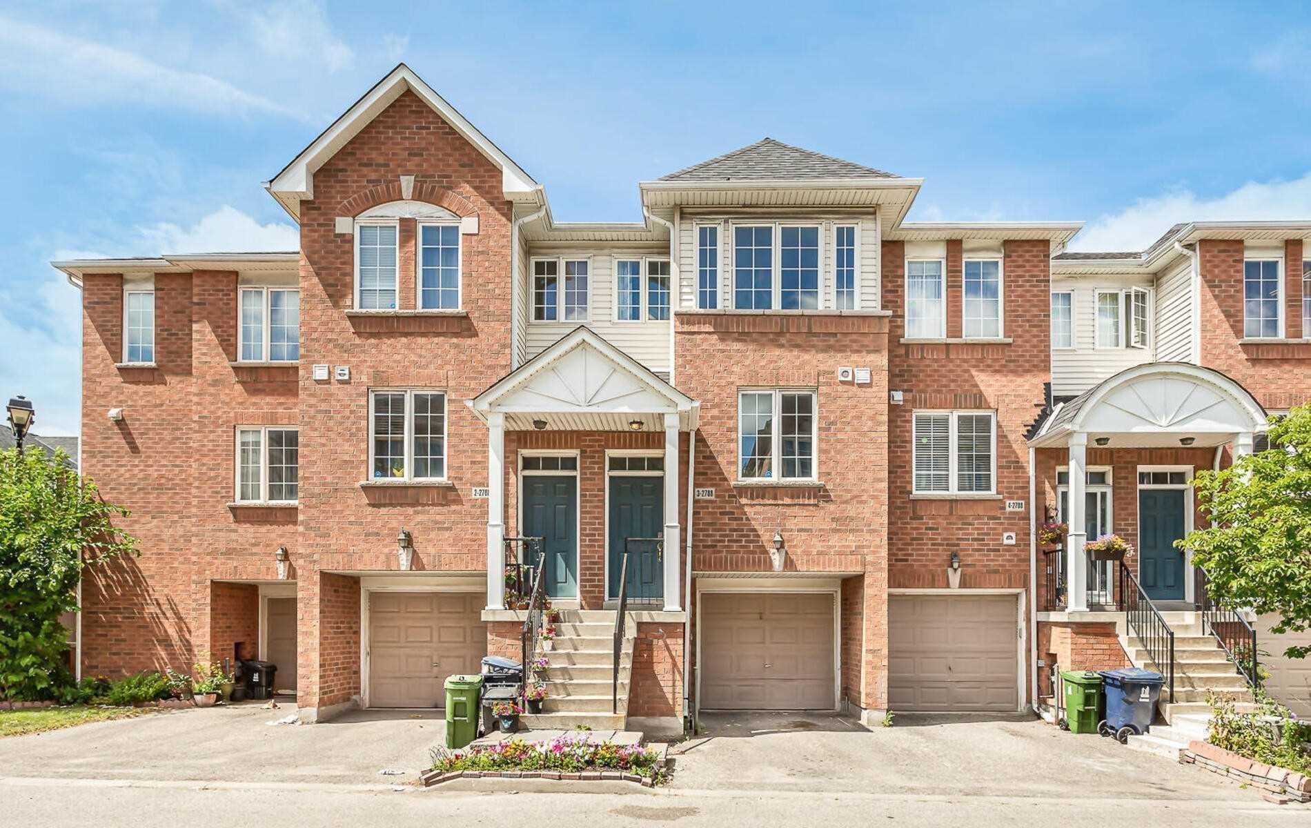 2 2432 Eglinton Ave E 2 2432 Eglinton Ave E