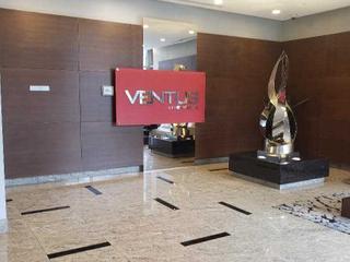 609 - 151 Village Green Sq