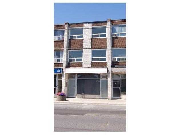 #1 - 928A Pape Ave