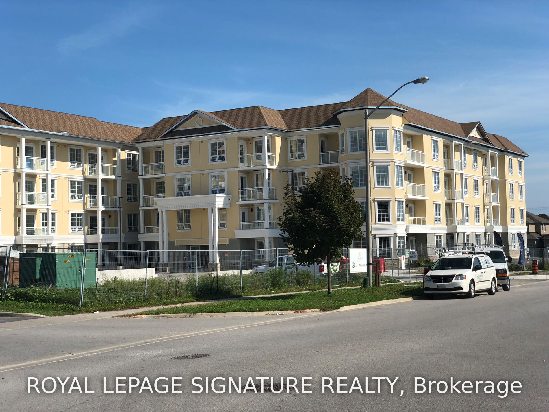320 21 Brookhouse Dr, Newcastle Leased, E5911952 Condos.ca