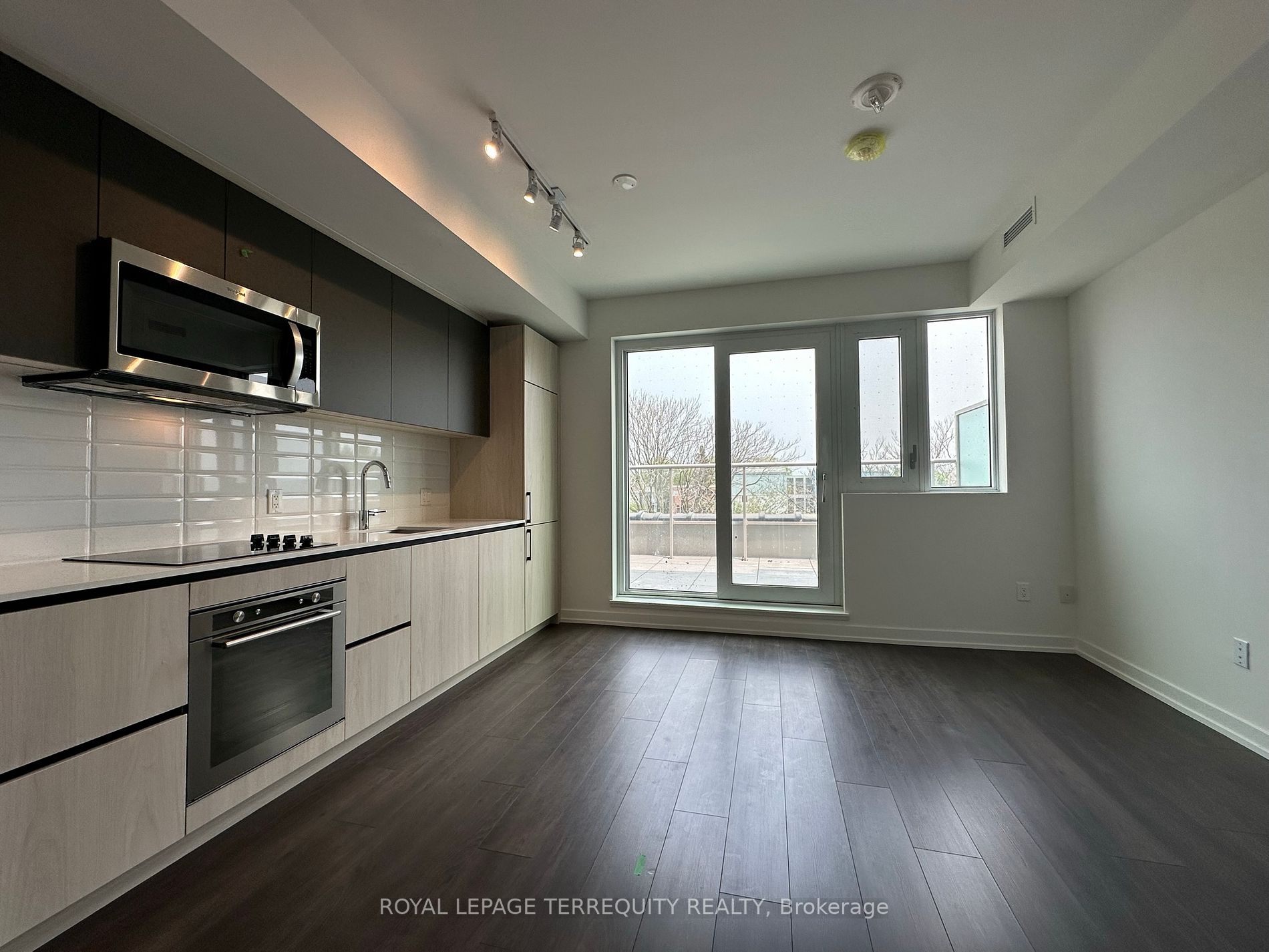 447 150 Logan Ave, Toronto Leased, E6053512 Condos.ca