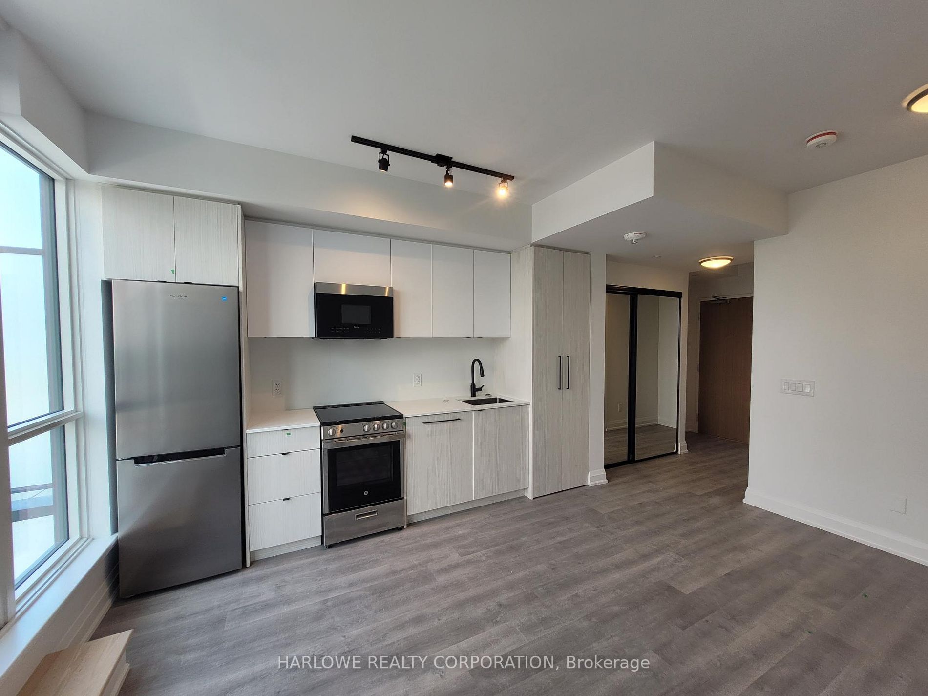 804 - 2369 Danforth Ave, Toronto | Leased, E6138120 | Condos.ca