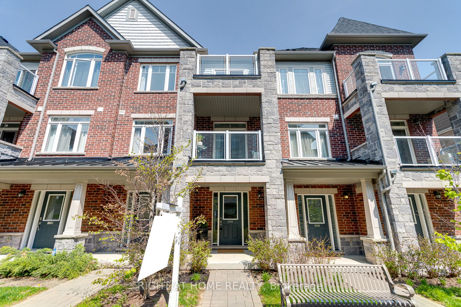200 2524 Boston Glen, Pickering Sold, E6632560 Condos.ca