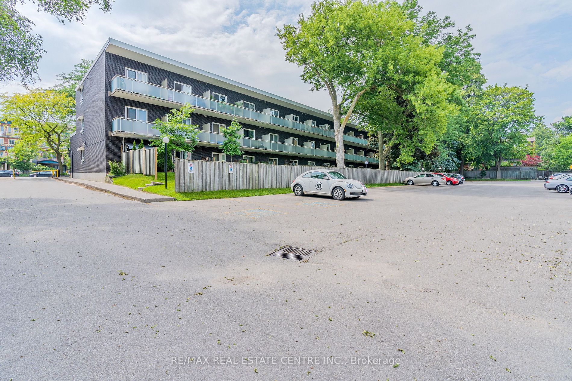 303 123 Woodbine Ave, Toronto Sold, E6723054 Condos.ca