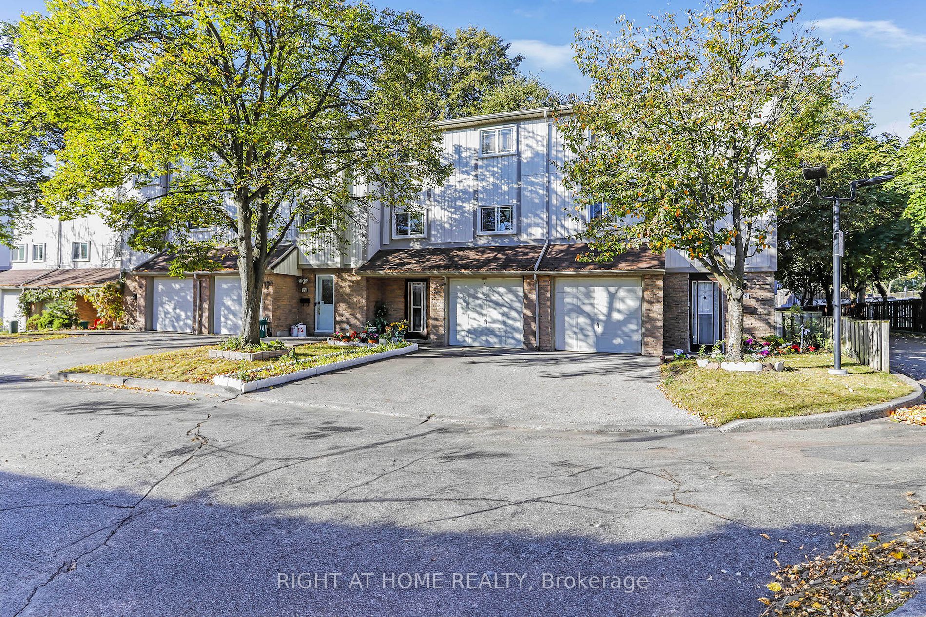 84 141 Galloway Rd, Scarborough Sold, E7299872 Condos.ca