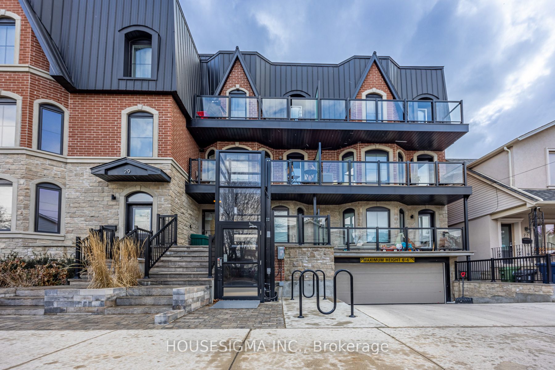 302 27 Somers Ave, East York Suspended, E8073954 Condos.ca