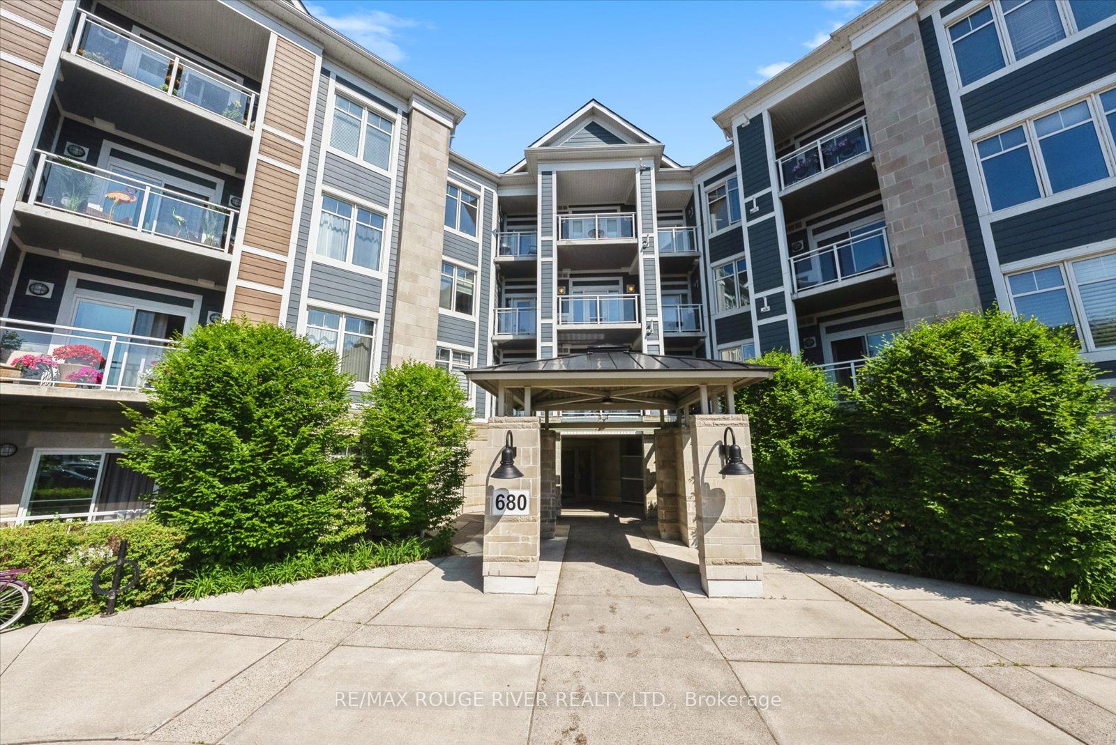 301 - 680 Gordon St, Whitby | Expired, E8488852 | Condos.ca