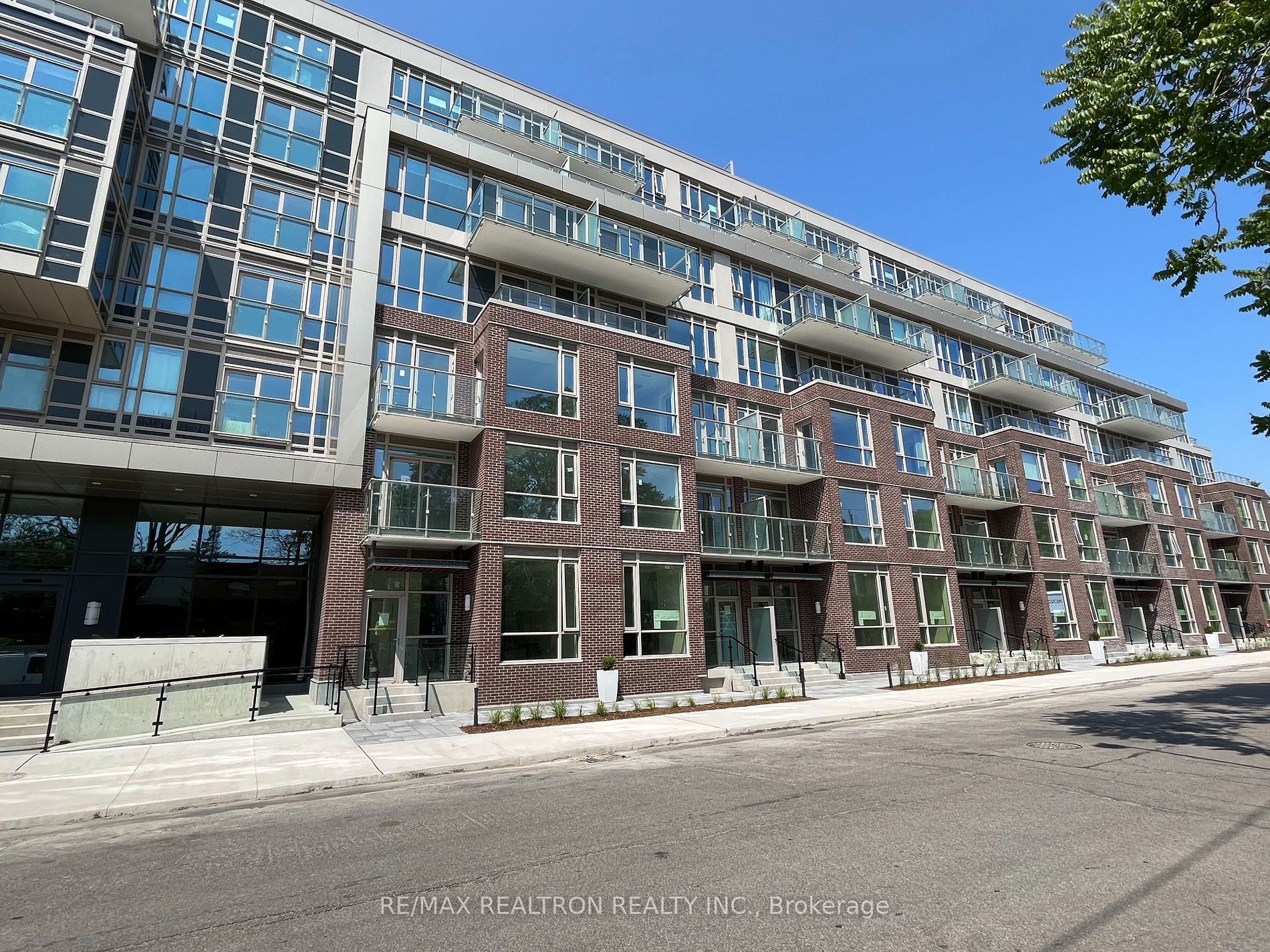 445 150 Logan Ave, Toronto For Sale 539,000 Condos.ca