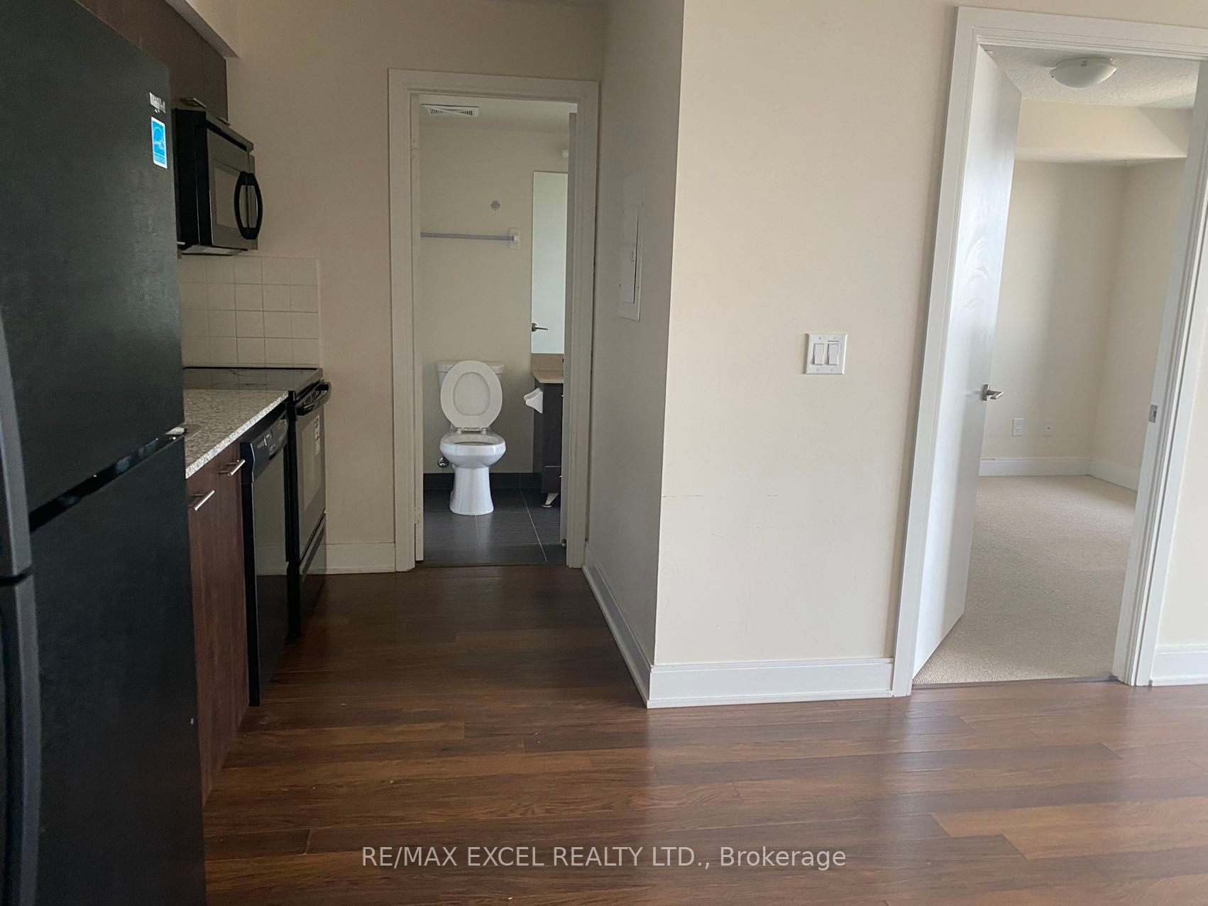 3901 125 Village Green Sq, Scarborough For Rent 2,300 Condos.ca