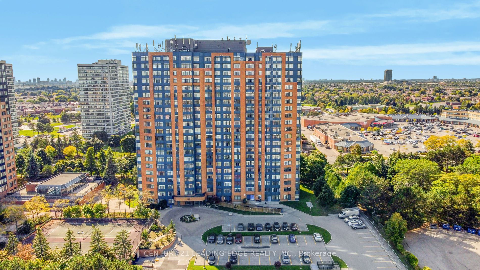 88 Alton Towers Circ, Scarborough For Sale 499,900 Condos.ca