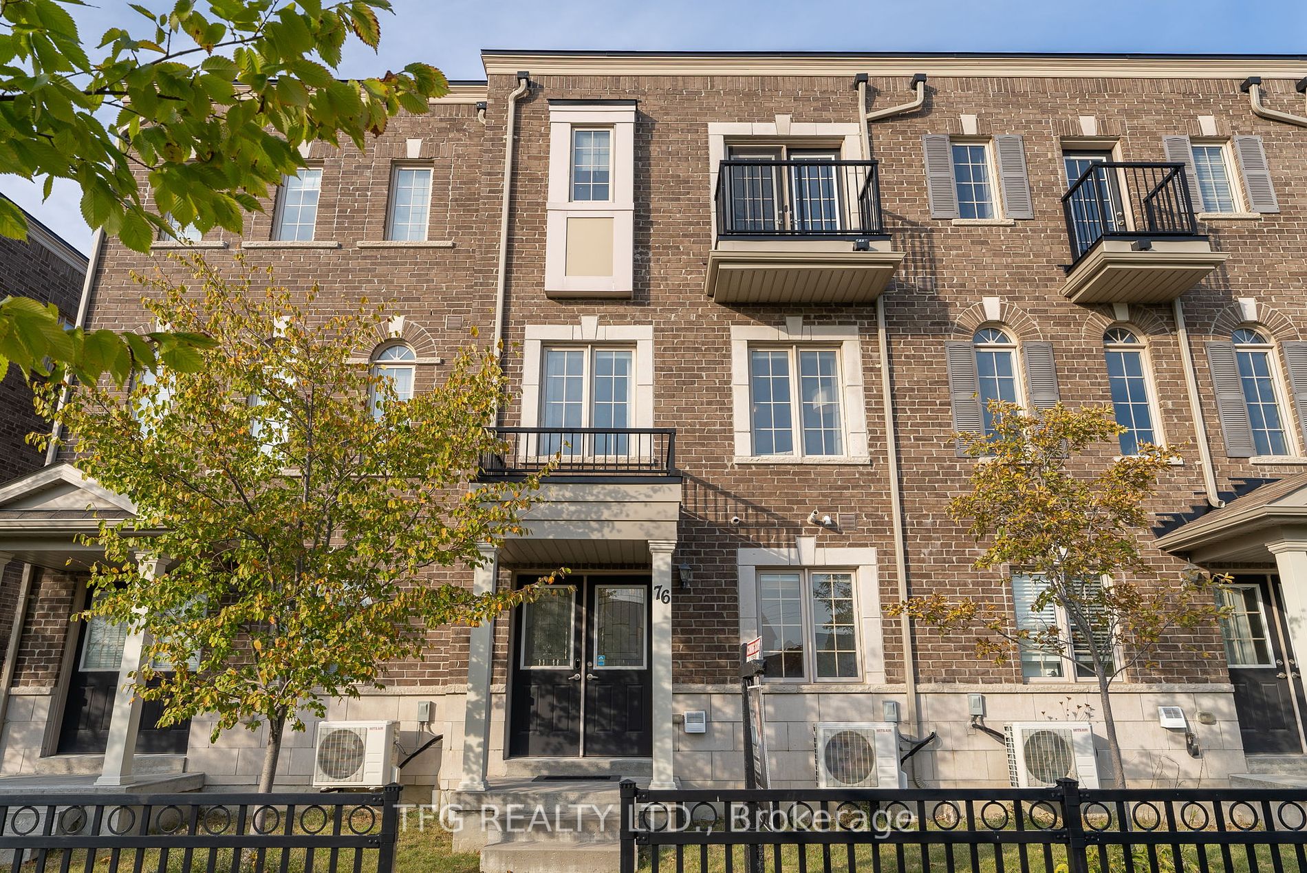 76 Ferris Sq, Courtice For Sale 699,999 Condos.ca