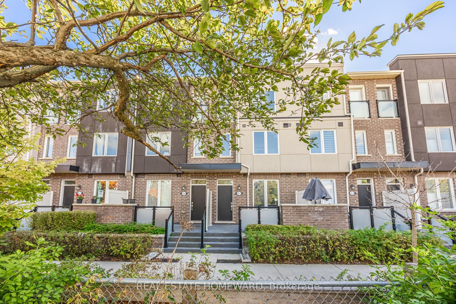 7 25 Heron Park Pl, Scarborough For Rent 3,000 Condos.ca