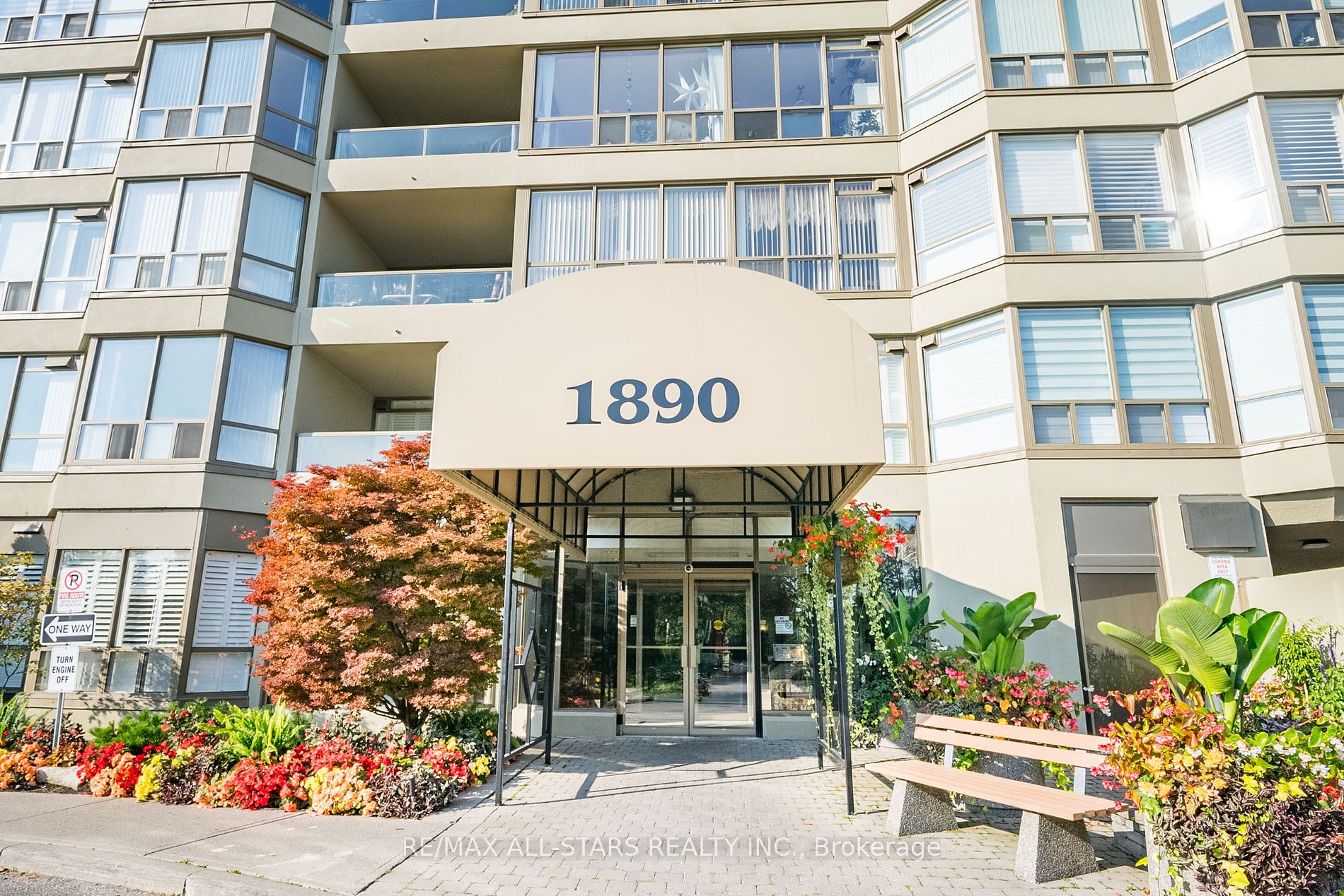 806 1890 Valley Farm Rd, Pickering For Sale 774,000 Condos.ca