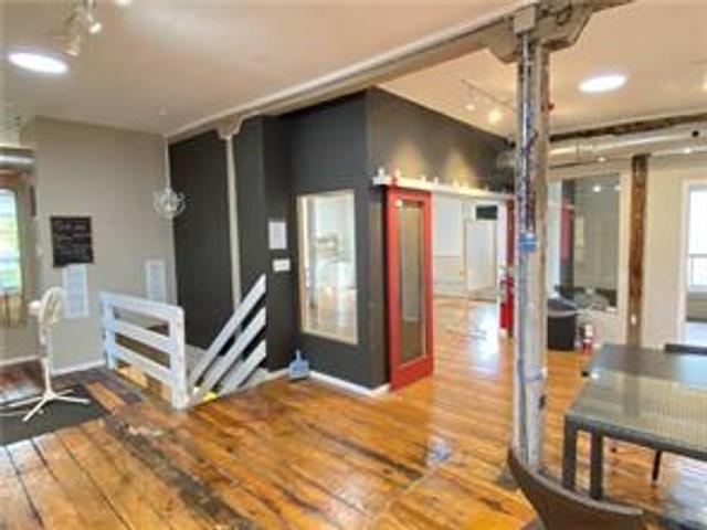 11 - 302 Cumberland Avenue