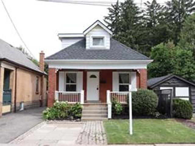 104 BARCLAY Street