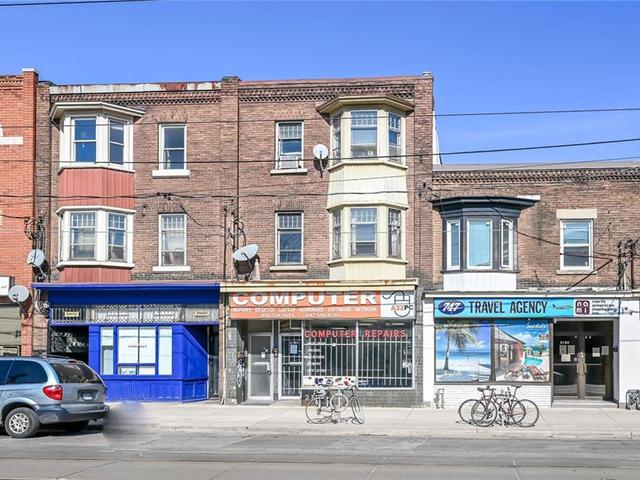 2184 DUNDAS Street W