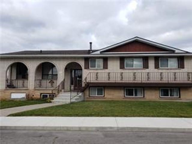 33 ALGONQUIN Court