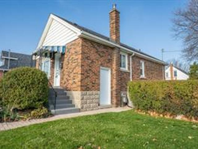 291 Brucedale Avenue E