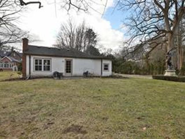 Cottage - 243 SHOREACRES Road