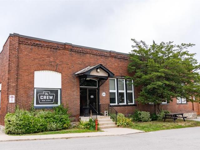 14 - 111 Sherwood Drive