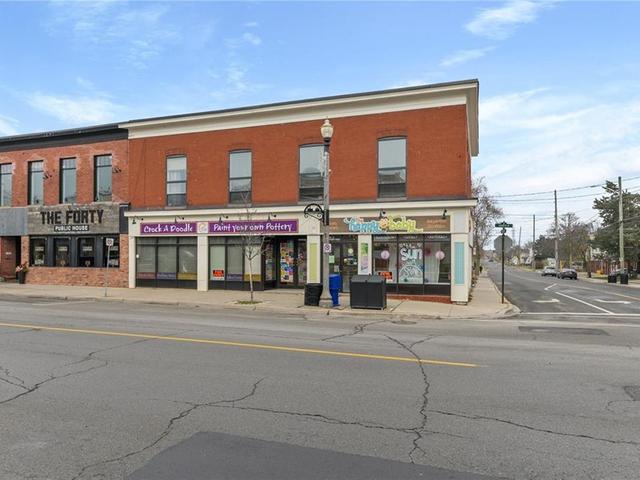 6 Main Street W