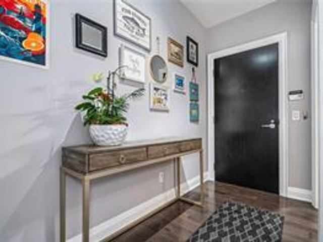 206 - 11 BRONTE Road