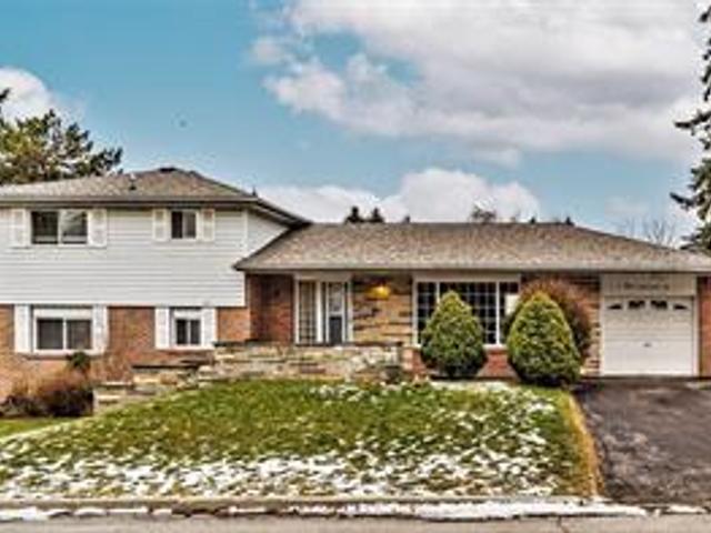 64 RAVINE PARK Crescent