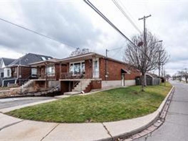 351 Tragina Avenue N