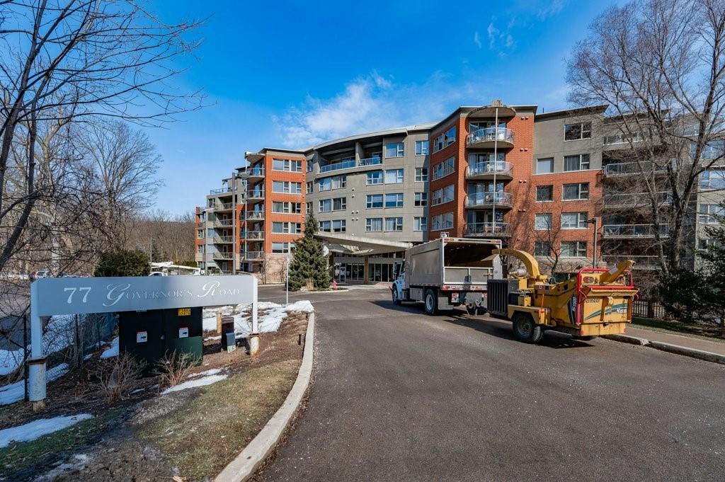 104 77 GOVERNOR'S Road, Dundas Sold, H4100180 Condos.ca