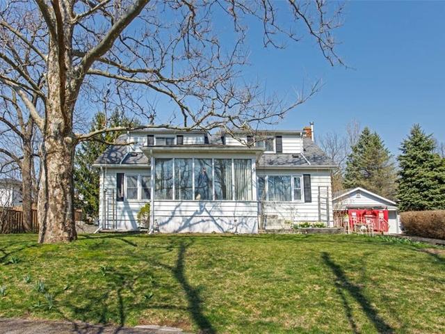 6 Beach Road