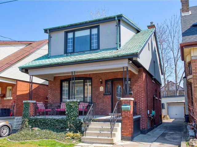 72 KENSINGTON Avenue N